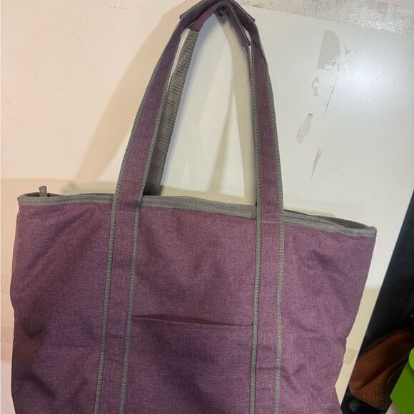 Purple Travel Tote Bag with Durable Fabric and Shoulder Straps big cooler tote - Picture 2 of 4